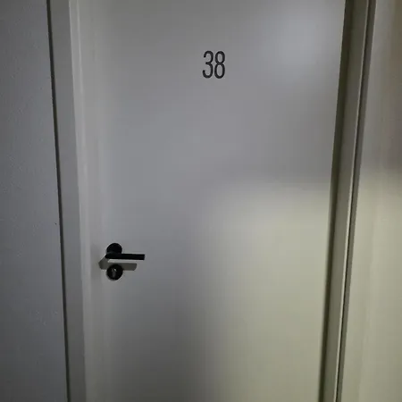 Modernes & Einfaches Uebernachten * Bruchsal