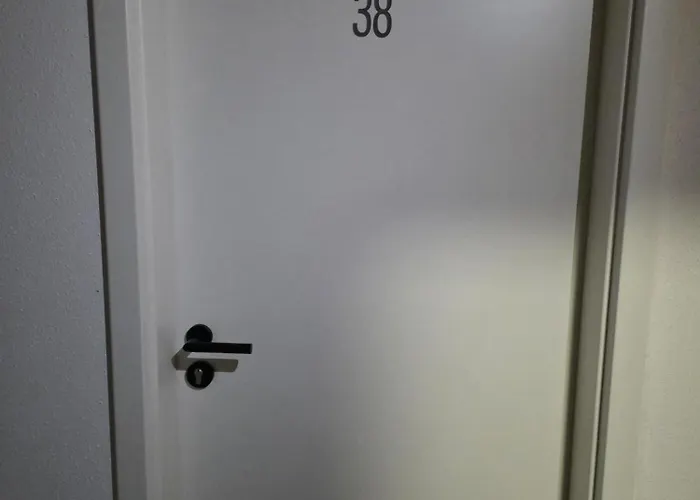 Modernes & Einfaches Uebernachten * Bruchsal