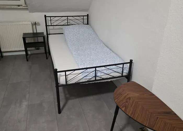 Modernes & Einfaches Uebernachten Guest house